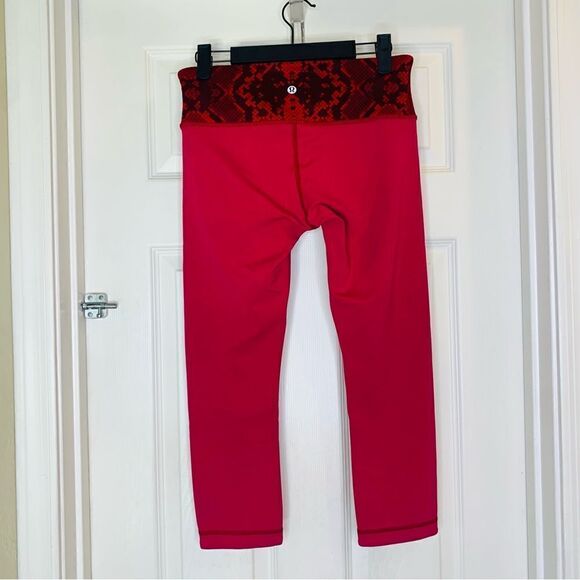 Lululemon Women's Wunder Under Iii Crop Pants Leggings Size 6 Snake Skin Waist - Picture 4 of 8